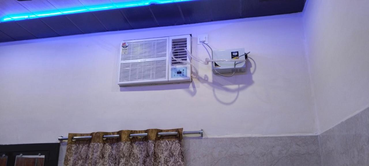Saroja Paying Guest House Varanasi Exterior photo