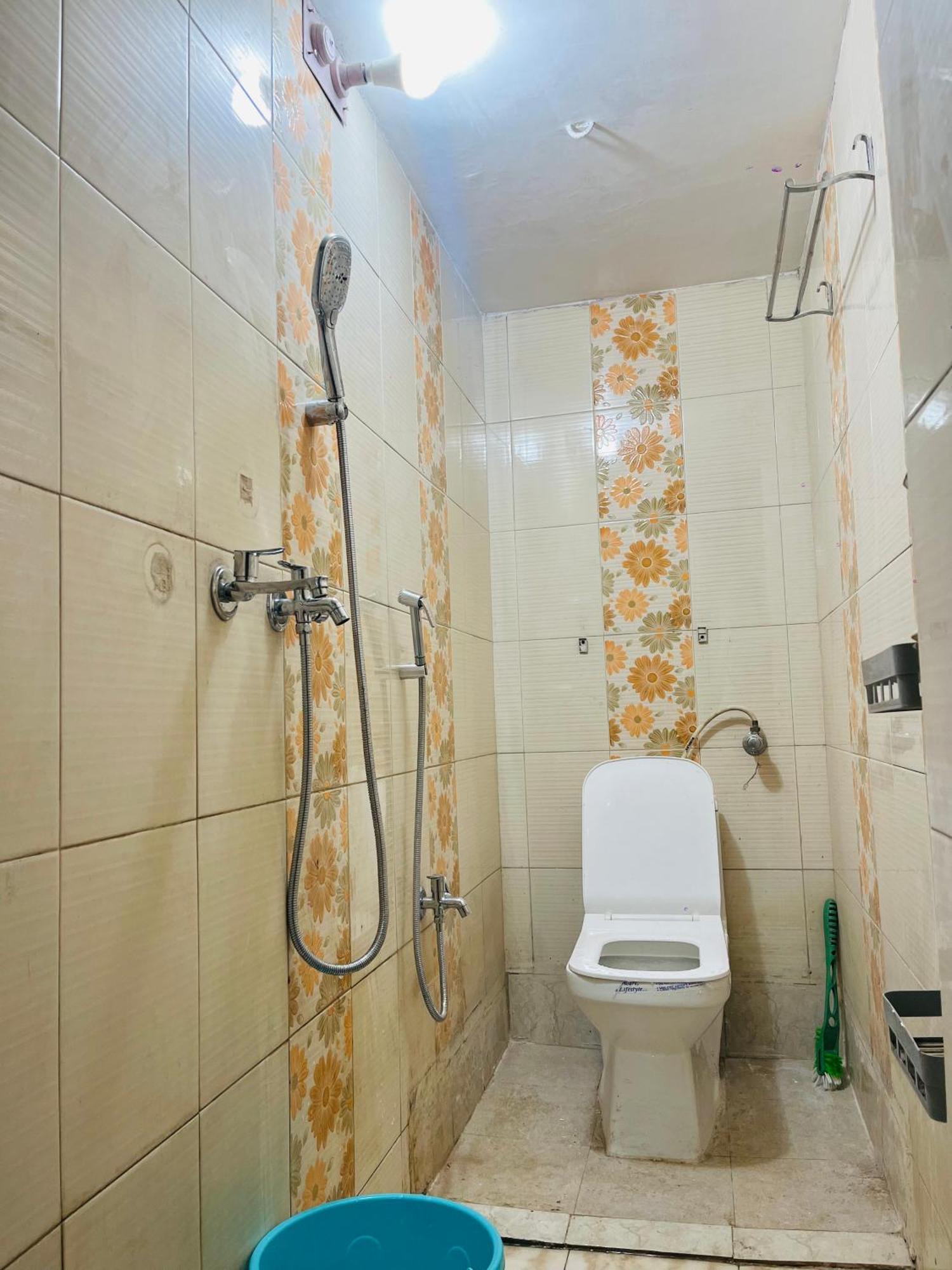 Saroja Paying Guest House Varanasi Exterior photo
